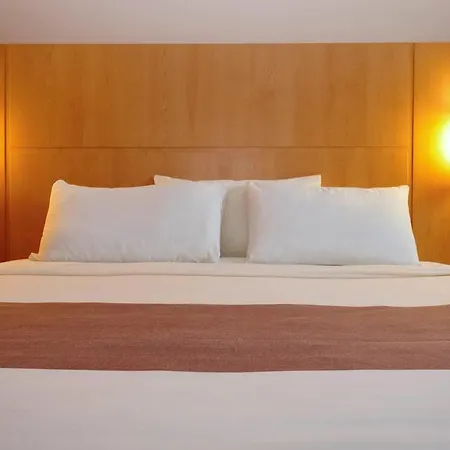 Hotell Ibis West