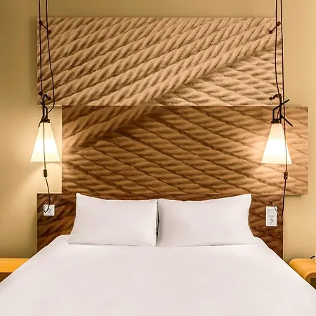 Hotel Ibis West 3*