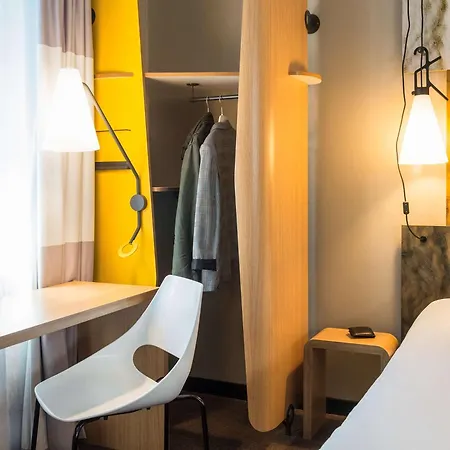 Hotel Ibis West