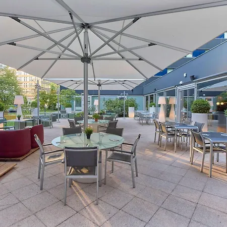 Ibis West 3*