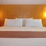 Hotel Ibis West