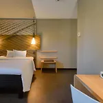 Ibis West Hotel 3*