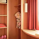 Hotel Ibis West 3*