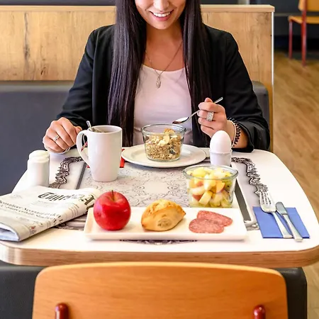 イビス チューリッヒシティウエスト ホテル 3*