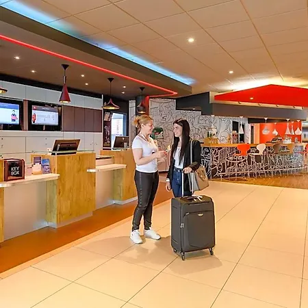 Ibis West Szálloda Zürich