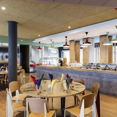 Ibis West Hotel 3*