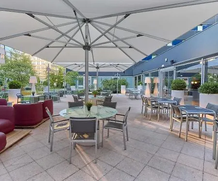 Ibis West 3*