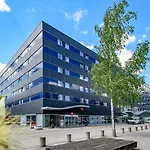 Hotel Ibis West 3*