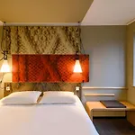 Hotel Ibis West 3*